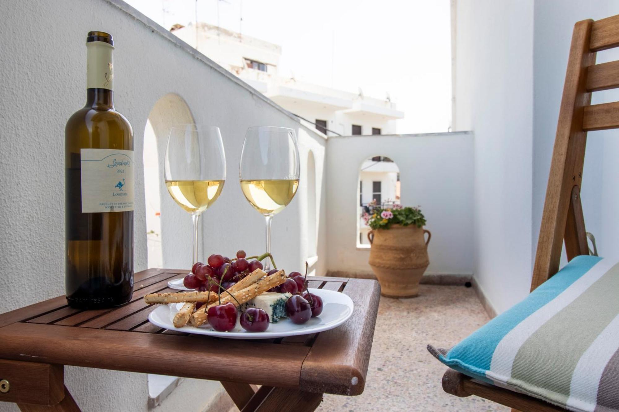 Babilia Central Appartment Suites Limenas Hersonisou Херсонісос Екстер'єр фото